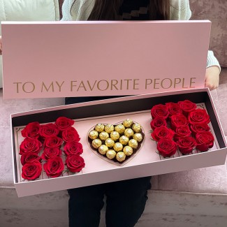Коробка с розами "MOM"