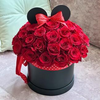 Roses in a Box "Minnie Mouse"